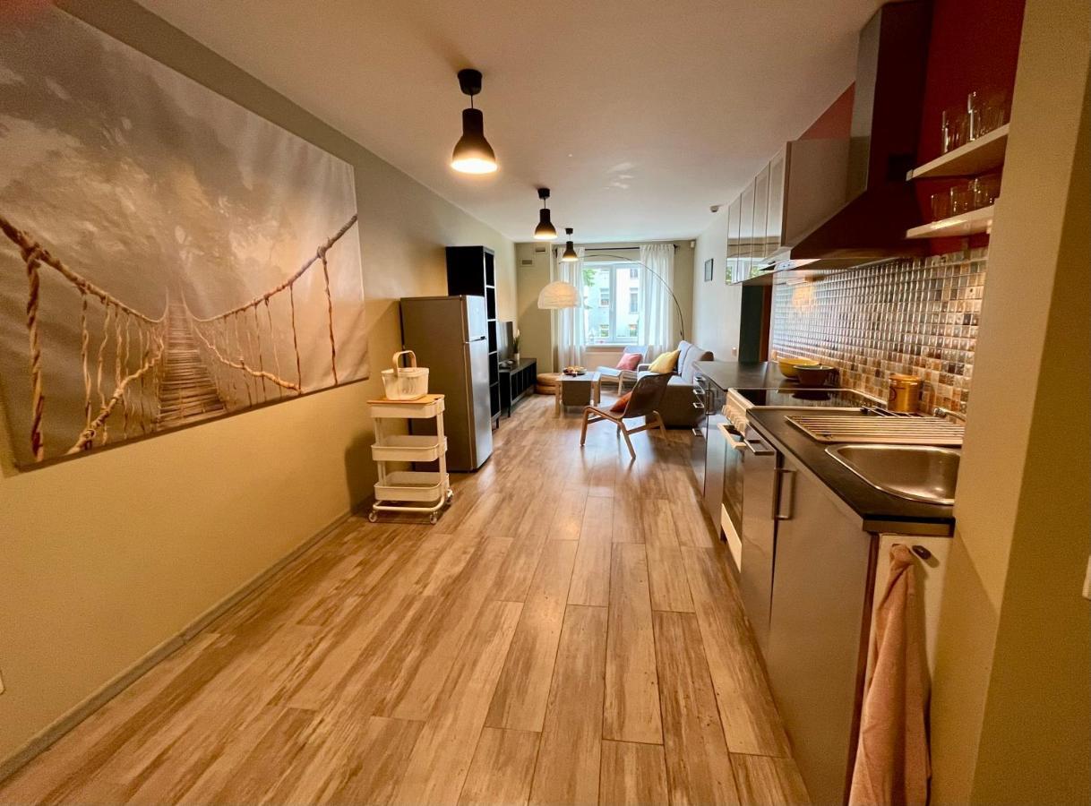 Cozy Vibes Like Home It Is Quiet Apartment With Three Bedrooms Riga Kültér fotó