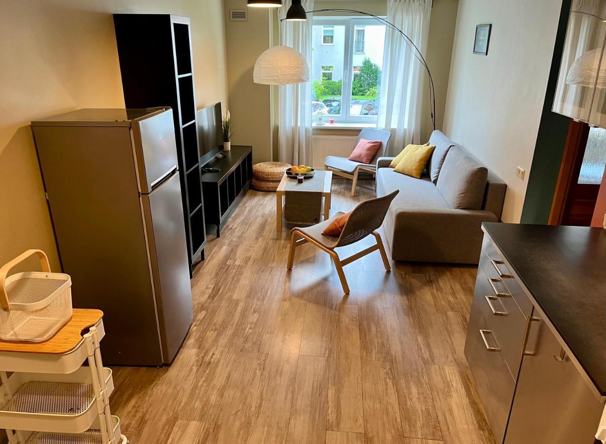 Cozy Vibes Like Home It Is Quiet Apartment With Three Bedrooms Riga Kültér fotó
