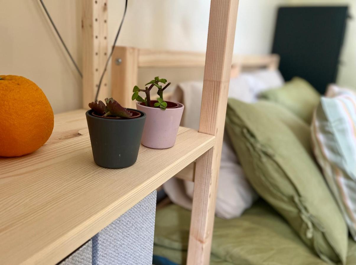 Cozy Vibes Like Home It Is Quiet Apartment With Three Bedrooms Riga Kültér fotó