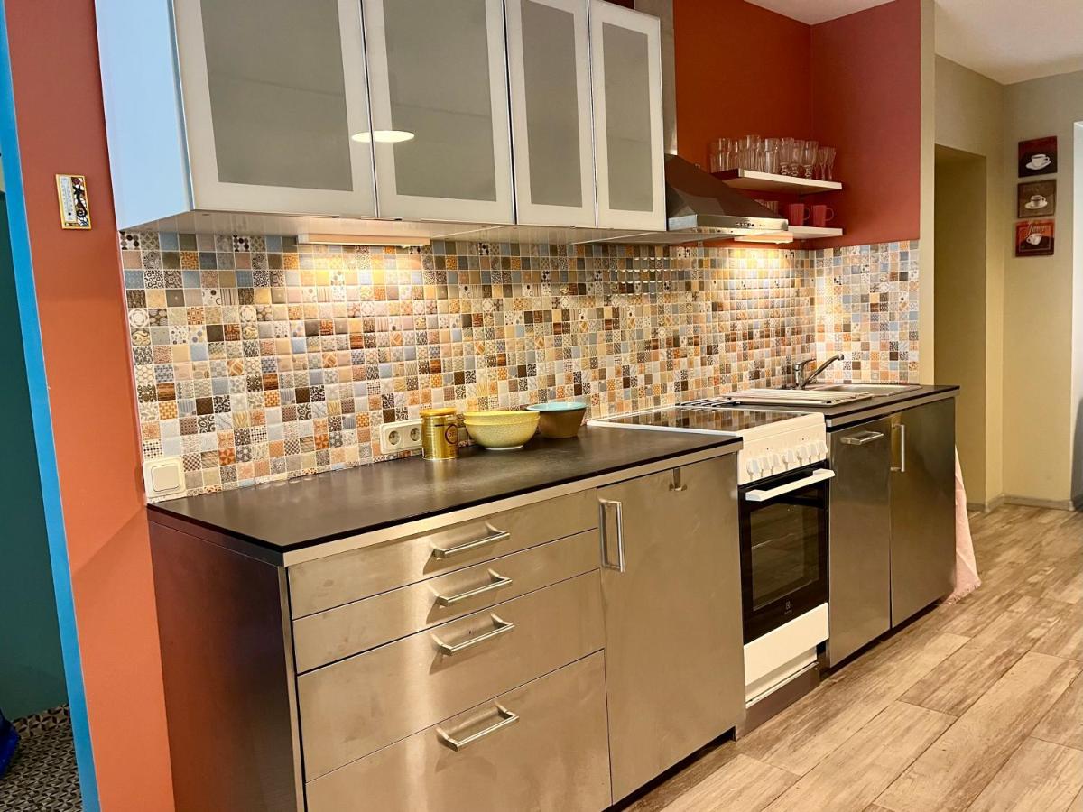 Cozy Vibes Like Home It Is Quiet Apartment With Three Bedrooms Riga Kültér fotó